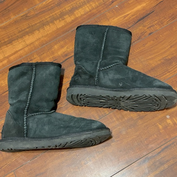 Classic short Uggs - Picture 2 of 2
